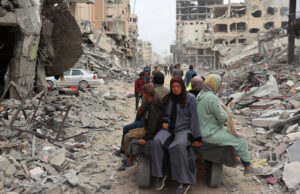 Gazans Find Khan Younis ‘Unrecognizable’ After Israeli Withdrawal